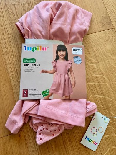 New beautiful girl dress 4-6 years  110/116cm