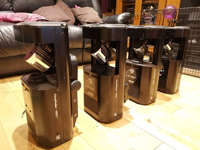 Robe Rollerscans, Griven UV, Showtec moving heads etc