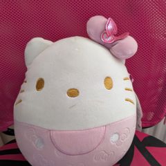 Hello Kitty Squishmallow