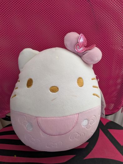 Hello Kitty Squishmallow