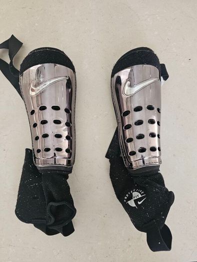 Nike Chrome Shinguards