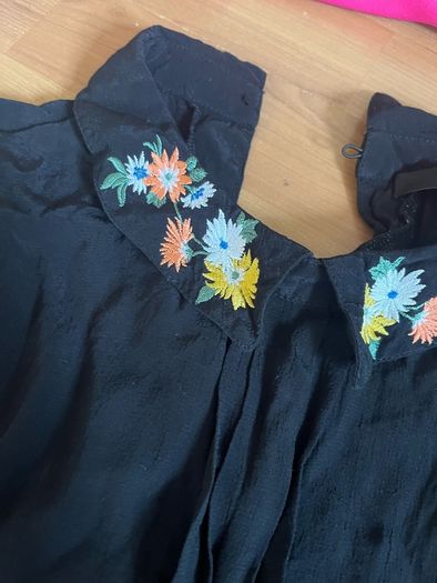 Brand new oasis black silk crepe top embroidered collar
