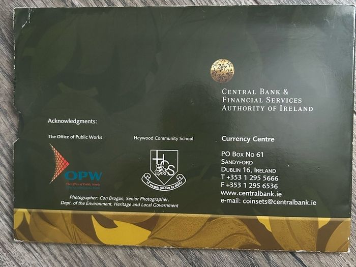2005 Ireland Central Bank Uncirculated Coin Set Heywood Gardens, Co. Laois.