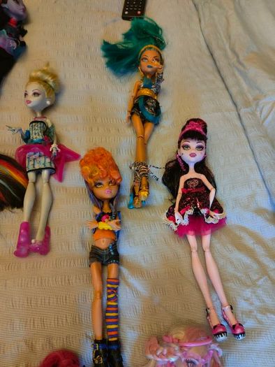 Monster high dolls plays etc and accessories