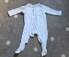 Sleepsuit / Babygrow (9-12 months)