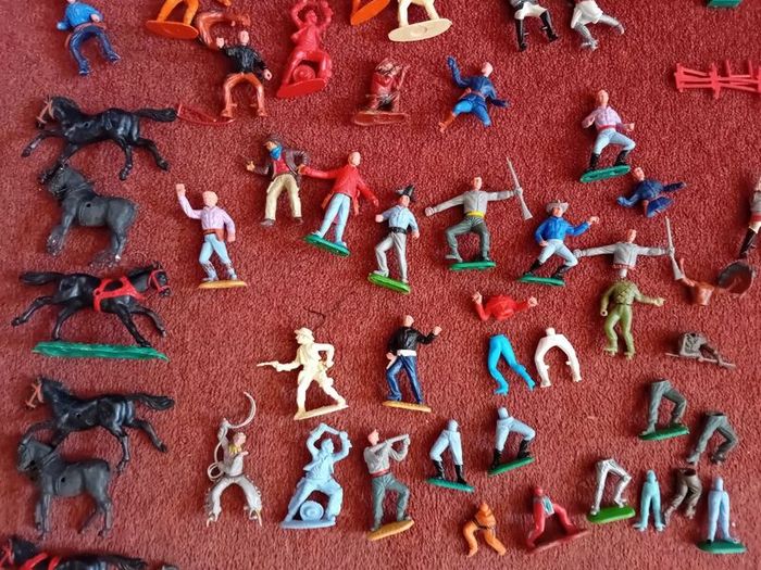 Timpo Cowboy & Indians Job Lot