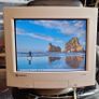 vivitron (trinitron) gateway 2000 monitor Image 2
