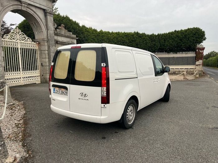 Hyundai Staria 18K km New CVRT Warranty