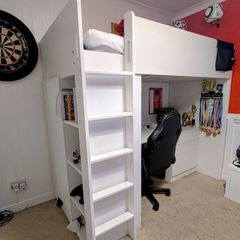 Loft Bed / High Sleeper