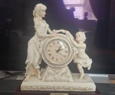 Vintage Decaprio clock