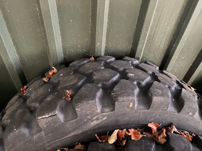 Tyres 1400 R 20 Tyres