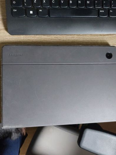 Samsung Galaxy Tab A8 32GB Wi-Fi + Genuine Samsung Case + Box