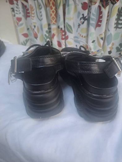 Platform buffalo London style sandals