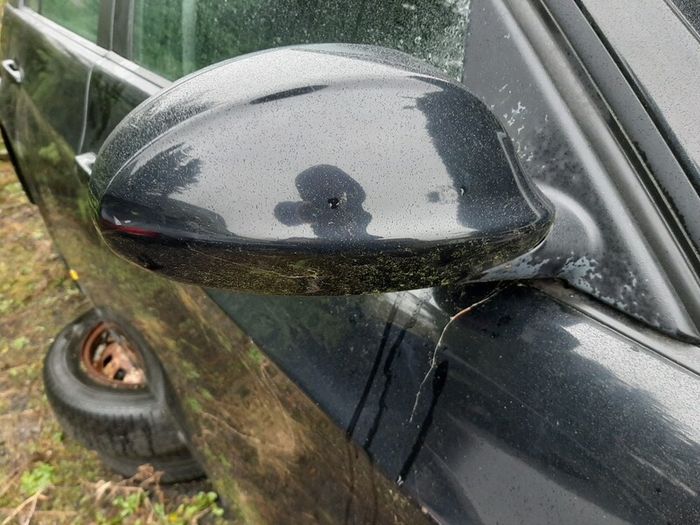 e90 driver wing mirror