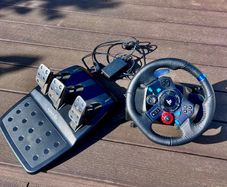 Logitec G29 wheel and pedals