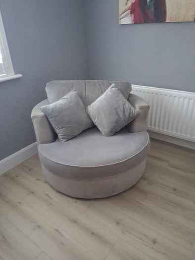 Swivel chair