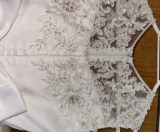 white dres