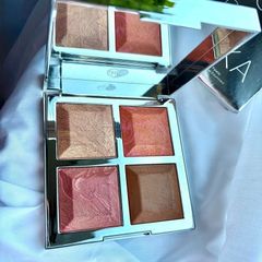 Becca x Khloe Kardashian,Haqq & Malika Bronze, Blush & Glow Palette Limited Edition