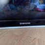wall mounted Samsung 40" LED TV Image 3