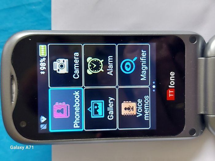 TTPhone, Flip Phone, Model TT970, in excellent like new condition
