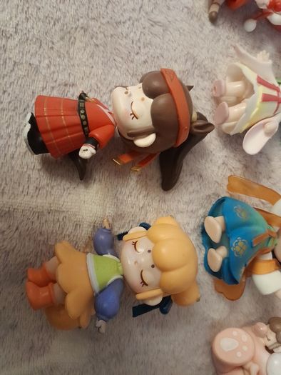 Anime figure bundle