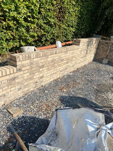 Bricklayer stonemason available