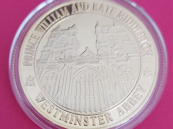 William and Kate Royal Wedding Commemorative Coin