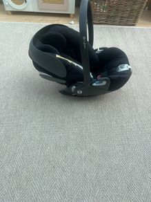 Cybex Cloud Z i-Size and Cybex Isofix