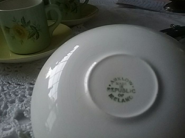 Six Arklow? Cups & Saucers