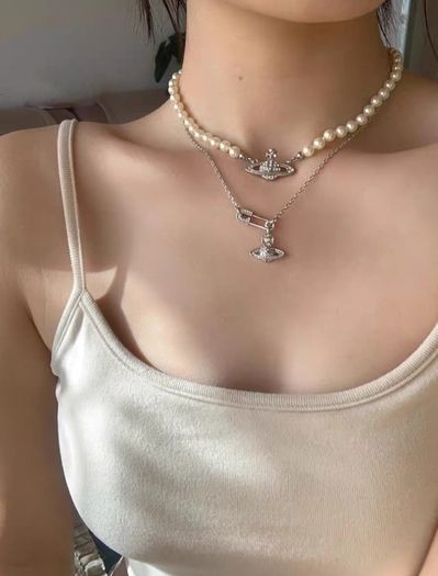 Pearl necklace