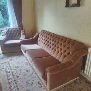 Classic  Chesterfield style suite