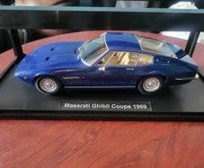 1:18 scale Maserati