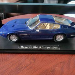 1:18 scale Maserati