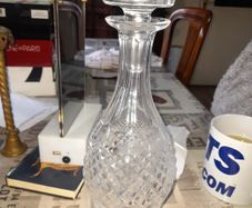 A Beautiful Vintage Waterford Crystal Cut Glass Decanter with Original Top Colleen Pattern and in good condition with no chips or cracks