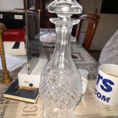 A Beautiful Vintage Waterford Crystal Cut Glass Decanter with Original Top Colleen Pattern and in good condition with no chips or cracks