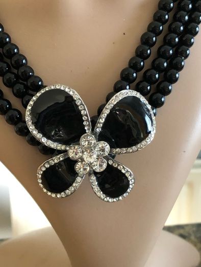 pearl necklace