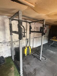 squat rack