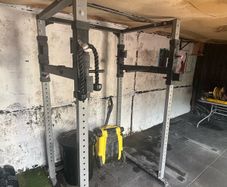 squat rack