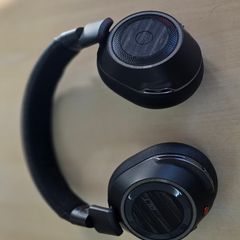 Plantronics Voyager 8200UC