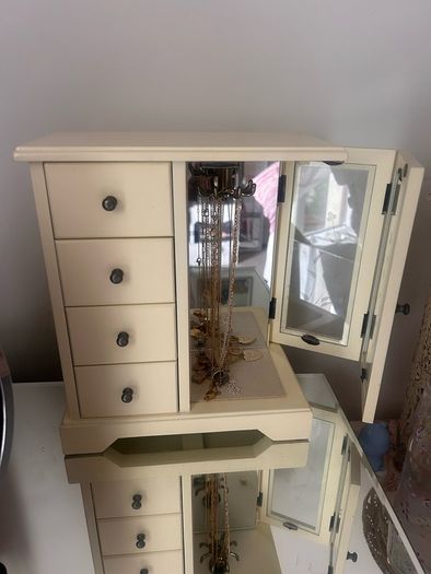 vintage jewellery box