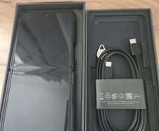 Samsung Z Flip 7 Unlocked