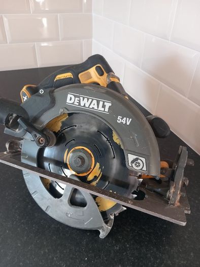 dewalt skill saw 54v