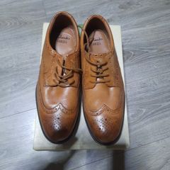 Clarks men tan leather shoes