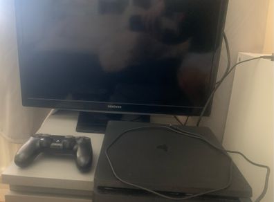 Samsung tv + PlayStation 4 and 1 controller