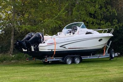 Beneteau flyer 750.