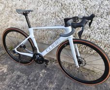 Cube Agree C:62 carbon Di2