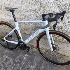 Cube Agree C:62 carbon Di2