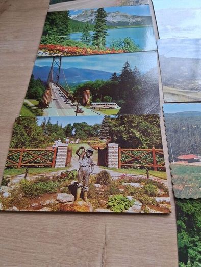 33 x USA And Canadian Mid Century Postcards