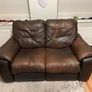 Leather reclining sofa set Image 4