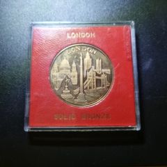 Vintage CITY OF LONDON Solid Bronze Coin 1.5"D in Original Red Holder